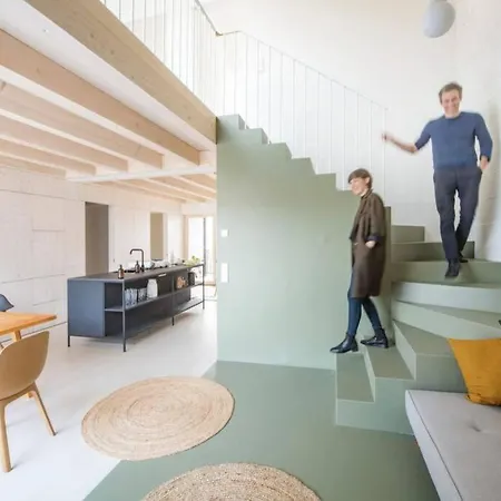 Stilvoll Und Luftig Im Herzen Von アパート